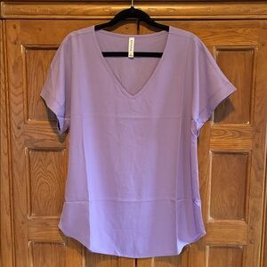 New! Zenana Short Sleeve V-Neck Blouse Top Size L